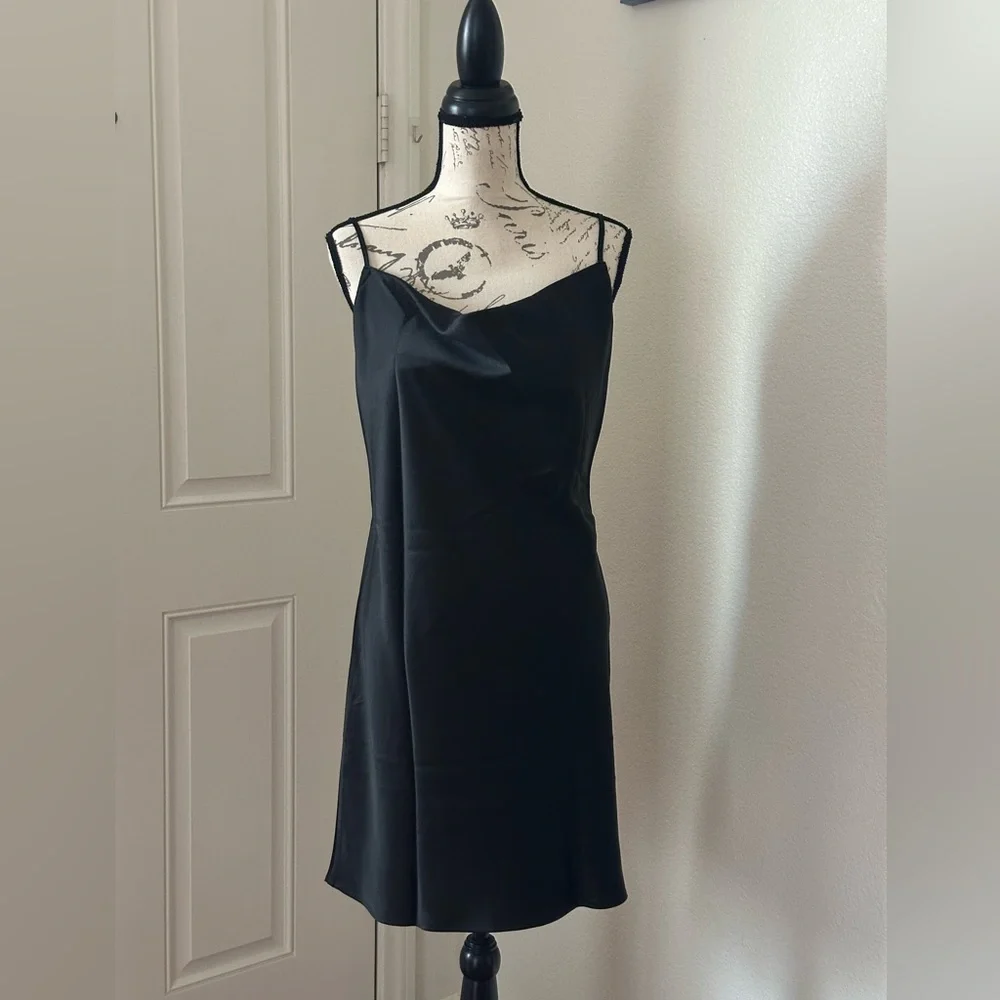 Casual dress - Picture 1 of 6